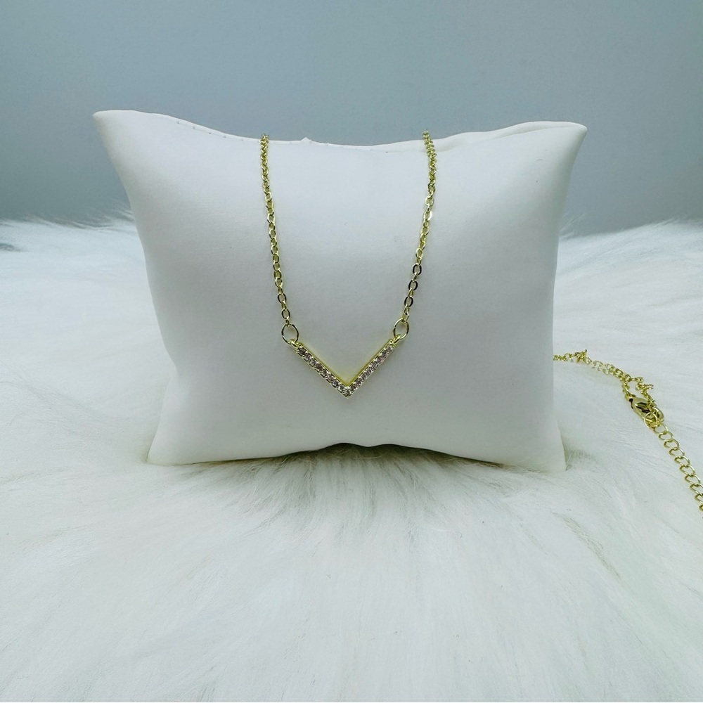 V Necklace With Rhinestone Necklace